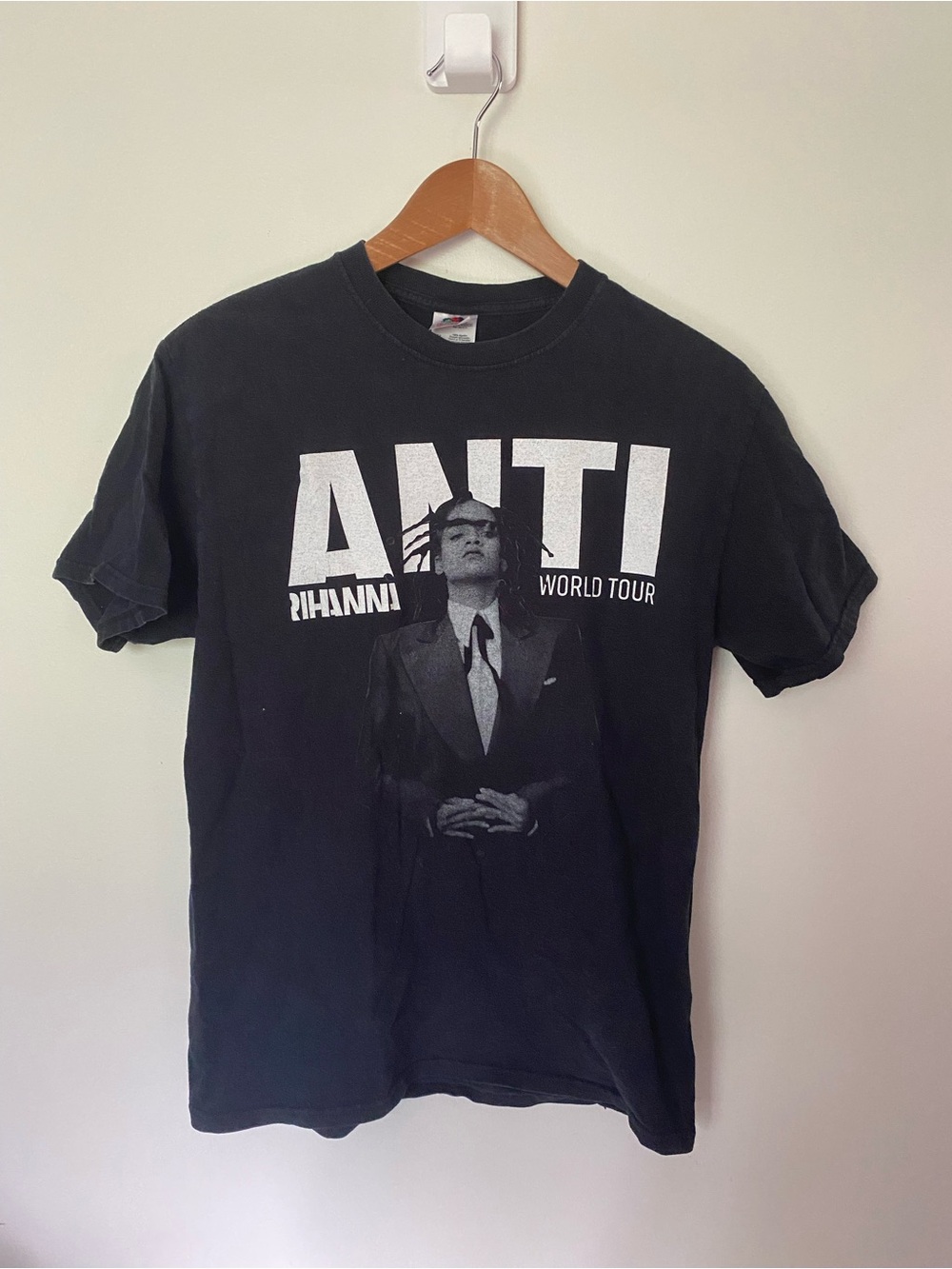 Rihanna ANTI World Tour Shirt